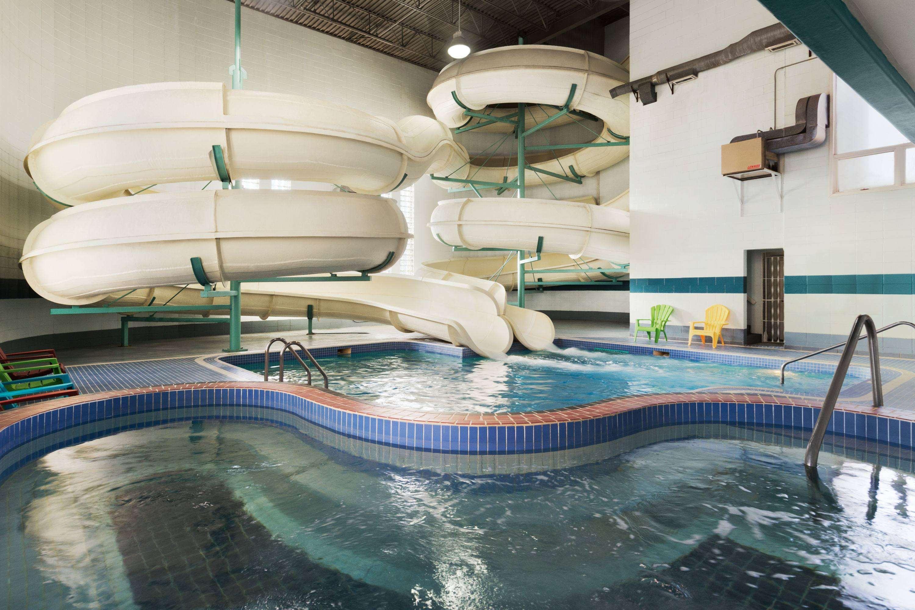 Travelodge By Wyndham Lloydminster Exteriér fotografie